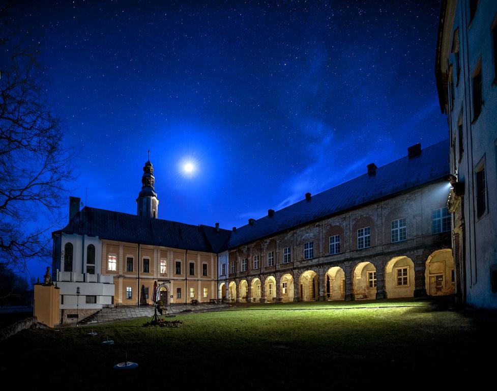 Zamek Miedzylesie Międzylesie Exterior foto